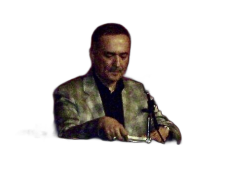 Murathan Mungan; az sözle çok söyleyen Türk şair ve yazar.