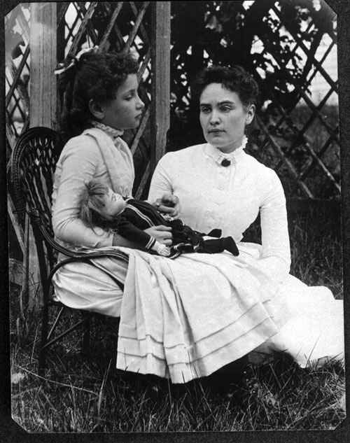 Anne Sullivan ile Helen Keller; avuçtaki harfler bir karanlık dünyayı aydınlattı.